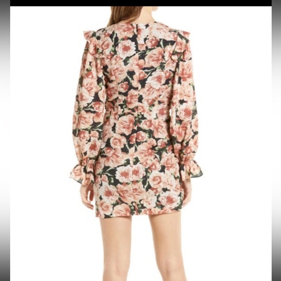 LAVISH ALICE
Floral-print ruched crepe mini dress - Picture 3 of 6